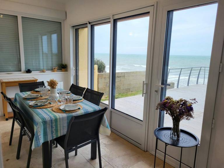 Family-oriented villa with garden, BBQ & patio | Garden view | Next to the beach | Suitable for remote work | Pets are welcome — photo 4