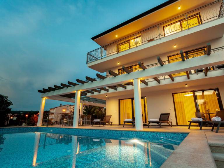 Ferienhaus in Malinska, Malinska-dubašnica f&uuml;r max. 8 Personen