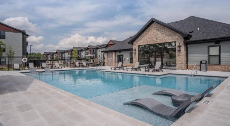 Apartment with pool | Suitable for remote work — photo 4