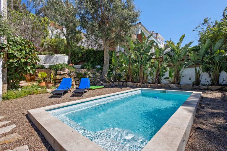 Fully equipped house with pool, garden & fast internet | Garden view | Good for workation | Pet-friendly — photo 2