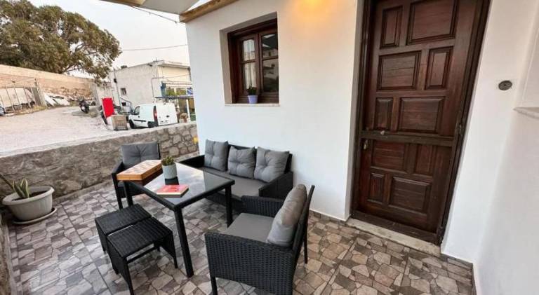 Apartment with terrace — photo 5