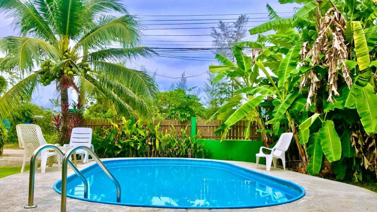 Bungalow with yard, grill & pool | Perfect for remote work — photo 3