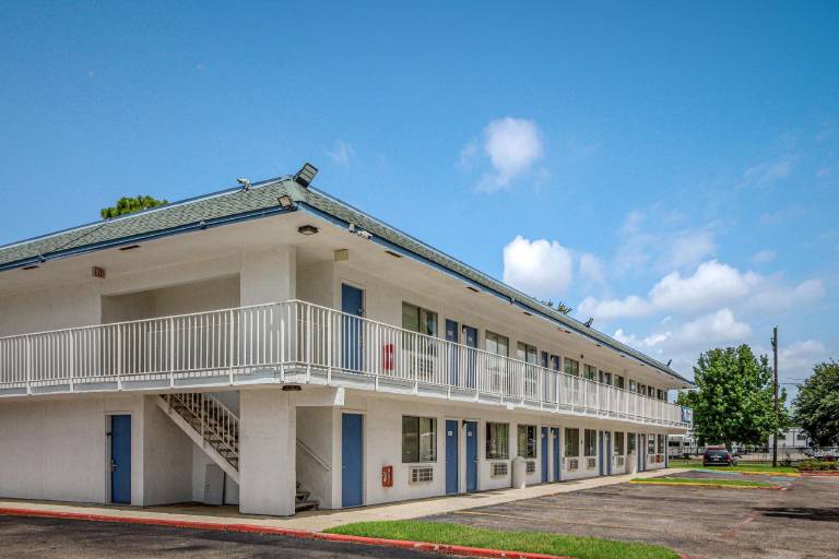 Motel 6 Conroe, TX in Conroe, TX