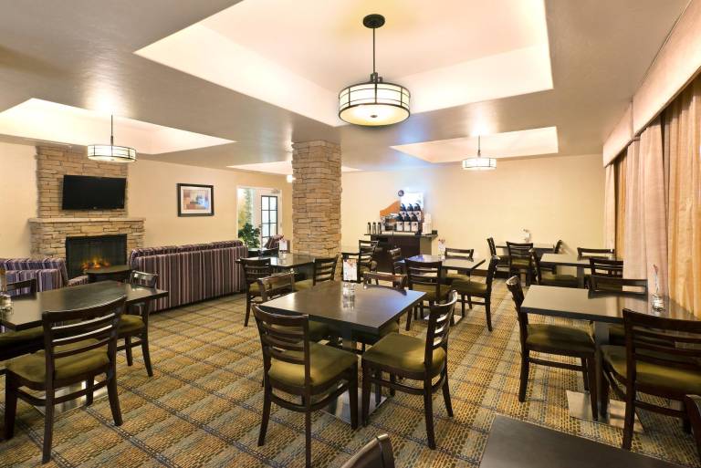 Holiday Inn Express & Suites Casa Grande by IHG — photo 3