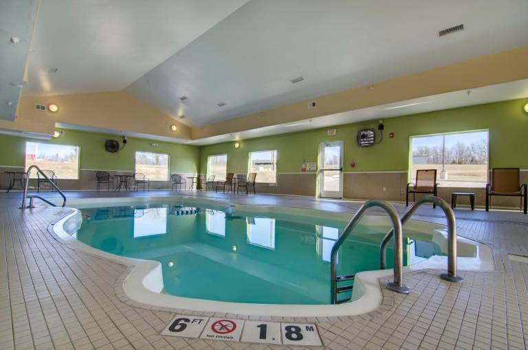 Holiday Inn Express Hotel & Suites Kansas City Sports Complex By IHG — photo 3
