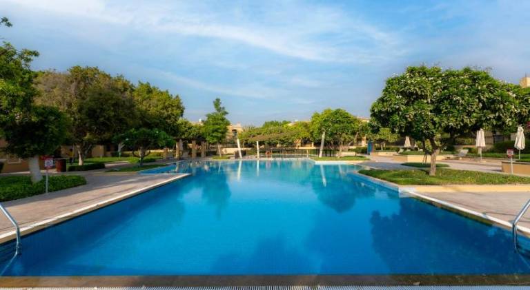 Luxury Villa in Ranches 1, on Pool and Park in Dubai