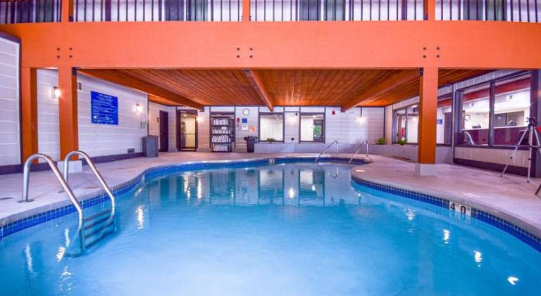 Days Inn & Suites by Wyndham Wisconsin Dells — photo 2