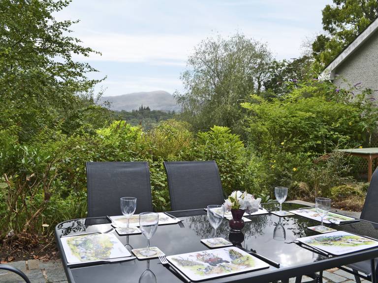 Children-friendly cottage with terrace & yard | Pet-friendly in Ambleside