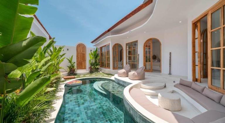 House with pool in Canggu