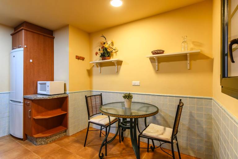 Apartment with terrace & pool — photo 3