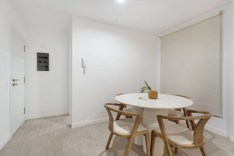 Apartment with grill & patio | Sea view — photo 5