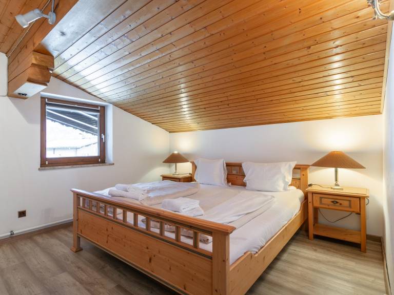 Family-friendly holiday home near the ski bus — photo 4