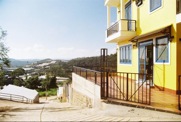 Villa with yard & barbeque — photo 4