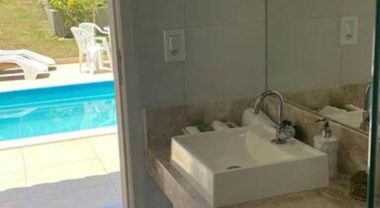 House with pool — photo 2