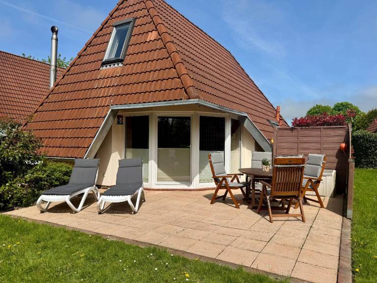 Ferienhaus mit Terrasse Grill und Garten