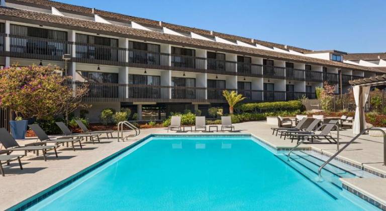 Hilton Garden Inn Monterey — photo 2
