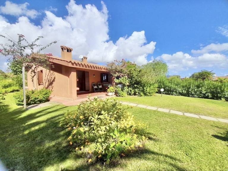 Villa with barbecue, garden & patio | Sea view — photo 2