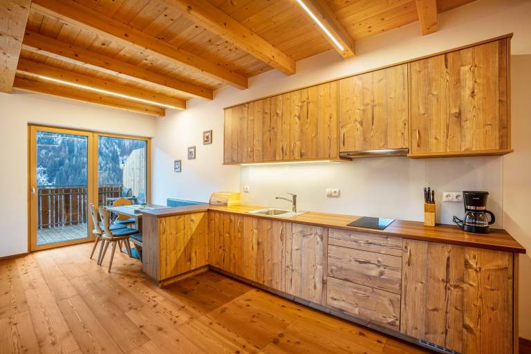 Apartment 'Kreuzplonhof Apt Dorfblick' with Mountain View and private infrared cabin — photo 4