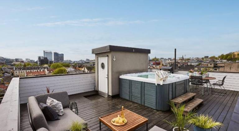 Apartment with hot tub | Near Trinity Church — photo 4