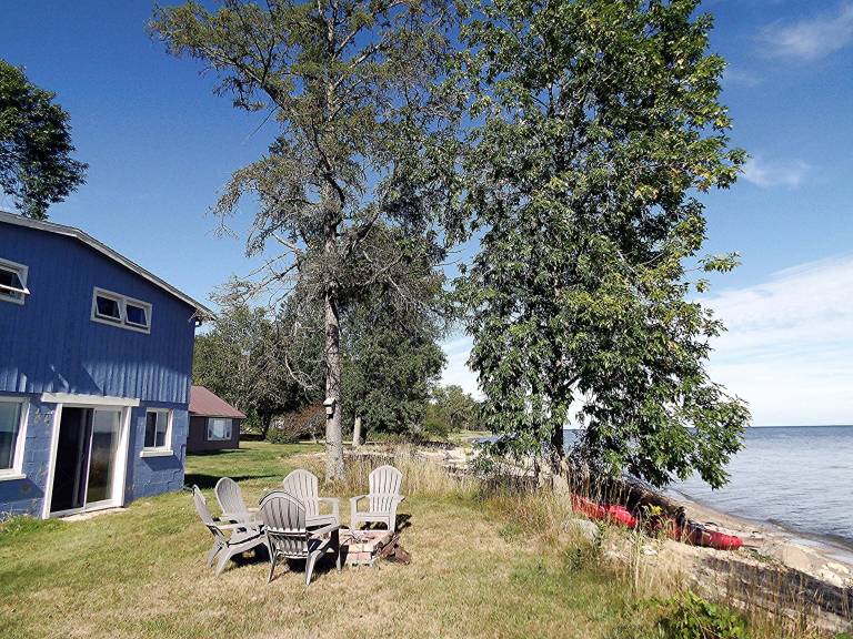 House Cedar River