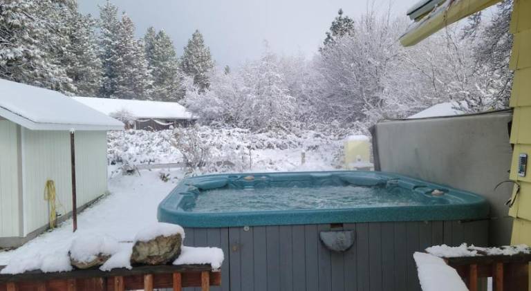 Vacation home with hot tub | Dogs allowed — photo 5