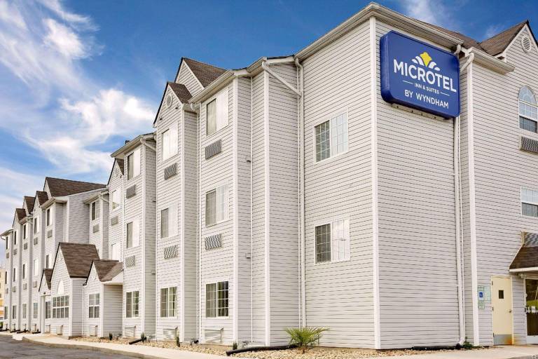 Microtel Inn & Suites by Wyndham Thomasville/High Point/Lexi in Thomasville, NC