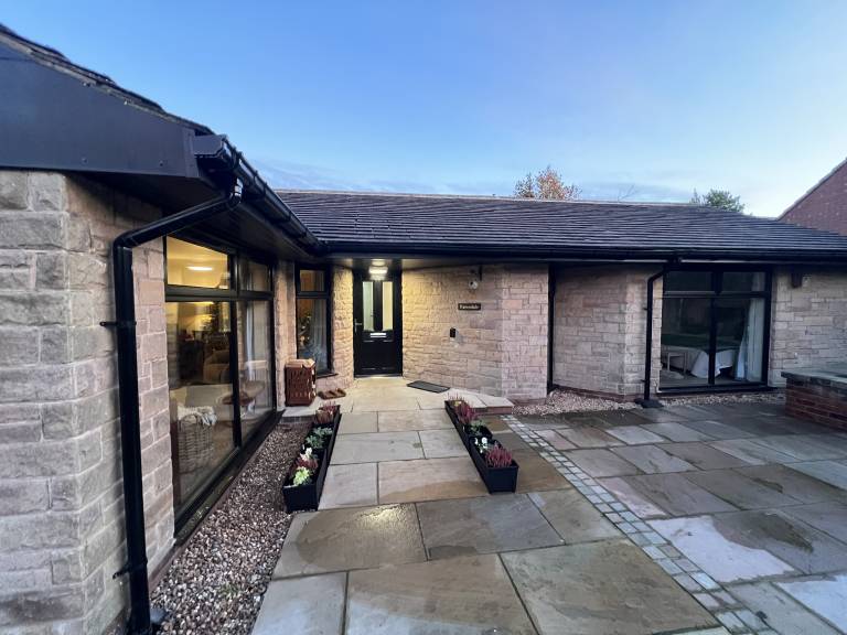 Cottage with barbecue & garden in Derby