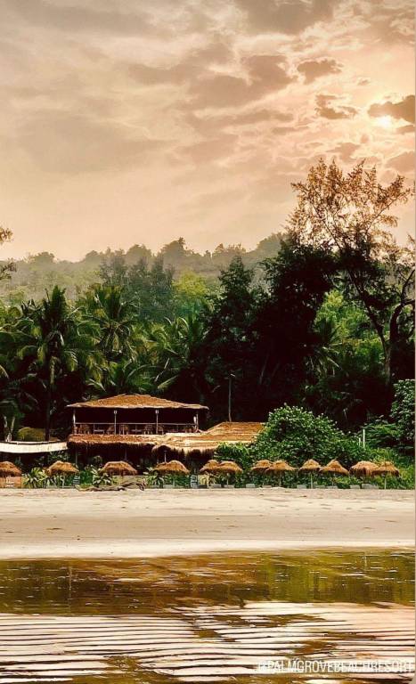 Resort  Ashvem Beach