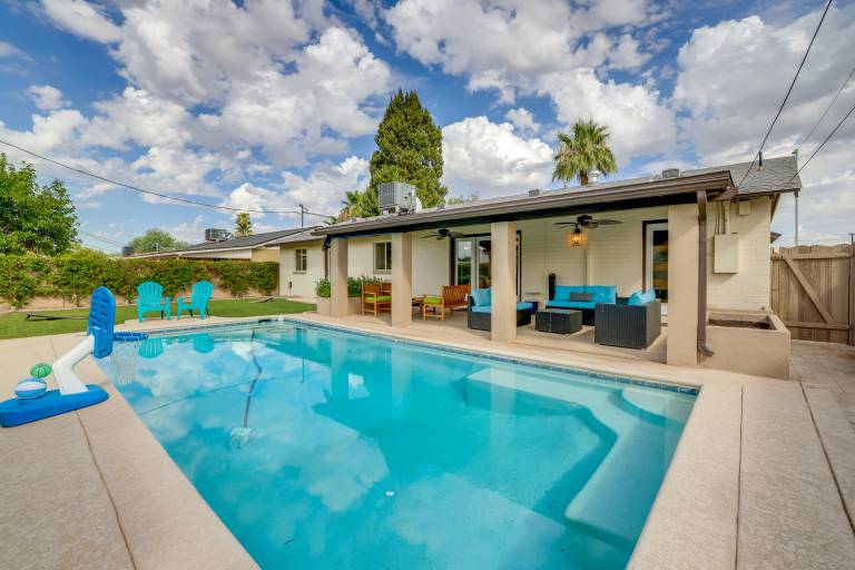 3 Mi to Old Town Modern Oasis in Scottsdale