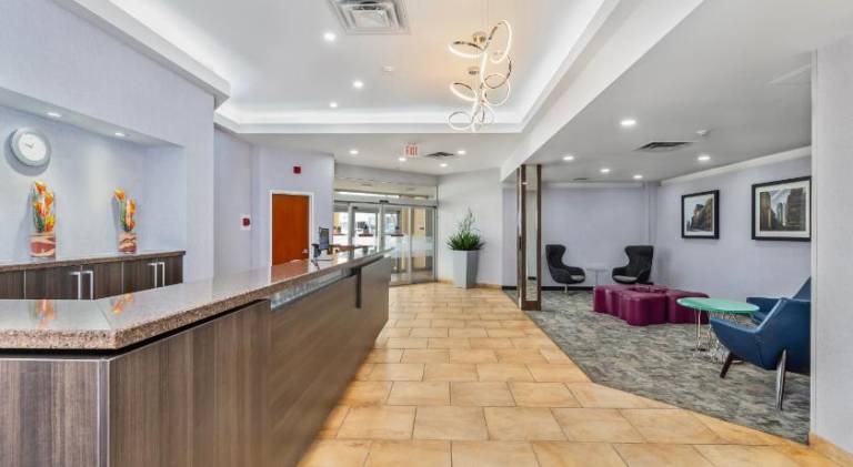 Quality Inn & Suites — photo 3