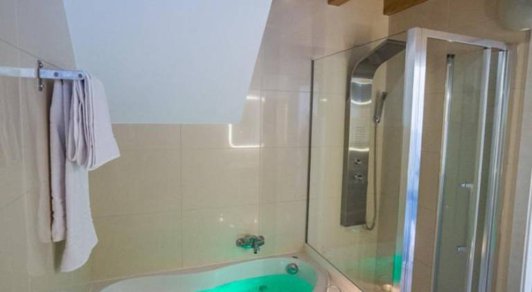 Charming house with hot tub & terrace | Dogs allowed — photo 5
