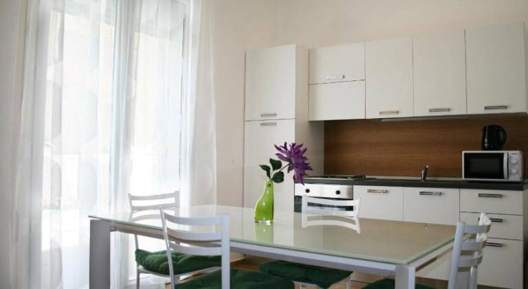 Serviced apartment with 2 rooms for 4 persons — photo 3