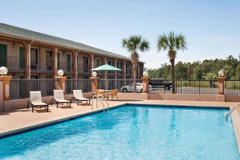 Days Inn by Wyndham Hardeeville/ I-95 State Line — photo 2