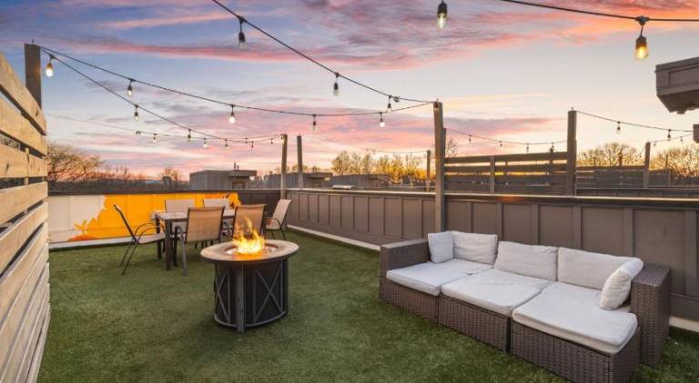 Fully equipped charming vacation home with patio | Pets are welcome — photo 2