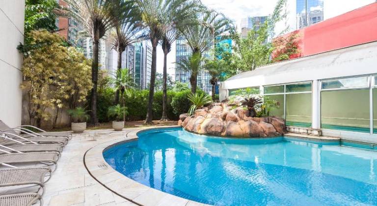 Serviced apartment with pool, sauna & yard — photo 4