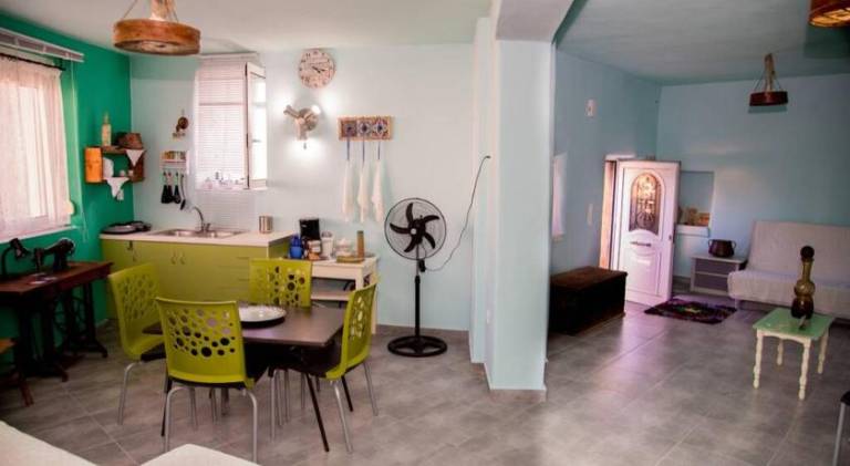 Beautiful house with patio & yard | Suitable for remote work | Pets allowed — photo 2