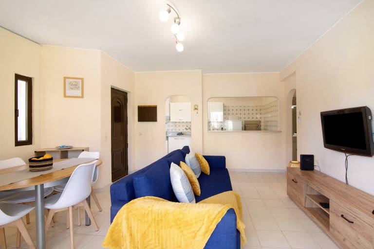 Apartment 'Quinta Nova Hideaway - Alvor' with Shared Pool, Wi-Fi and Air Conditioning — photo 4