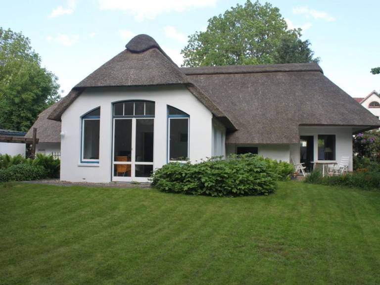 in Stollhamm mit Gro&szlig;em Garten