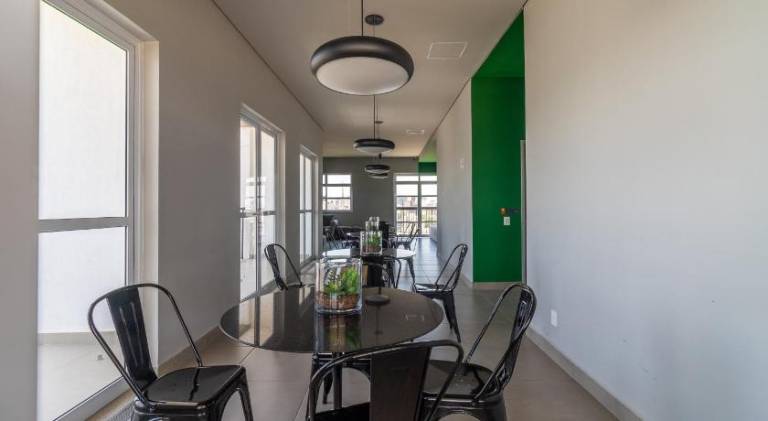 Rental apartment with pool, terrace & yard | Pet-friendly — photo 4