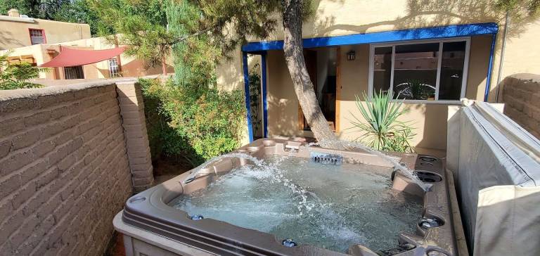 Casa Nob Hill