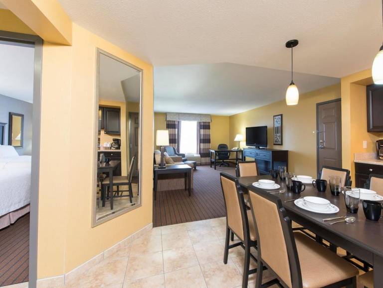 Hampton Inn Holland — photo 2