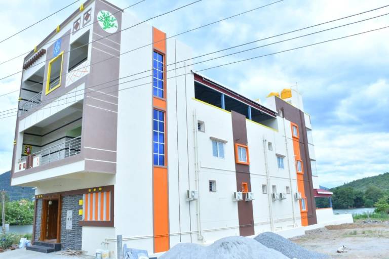 CS RESORT River point