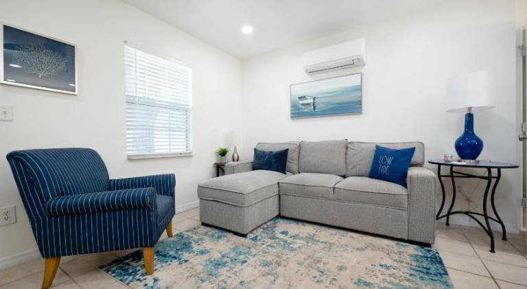 Cozy and Comfortable One Bedroom Efficiency! 5 Blocks to the Beach! in Jacksonville Beach, FL