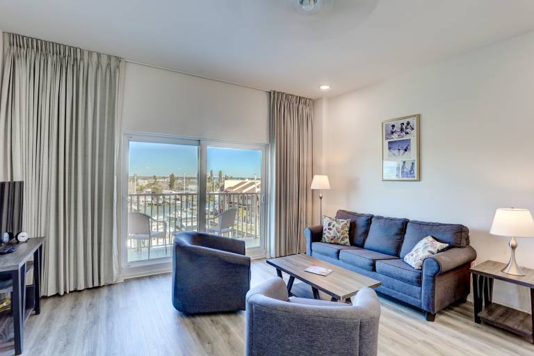 Family-oriented condo with heated pool & hot tub | Water view | Close to the beach | Dogs allowed — photo 2
