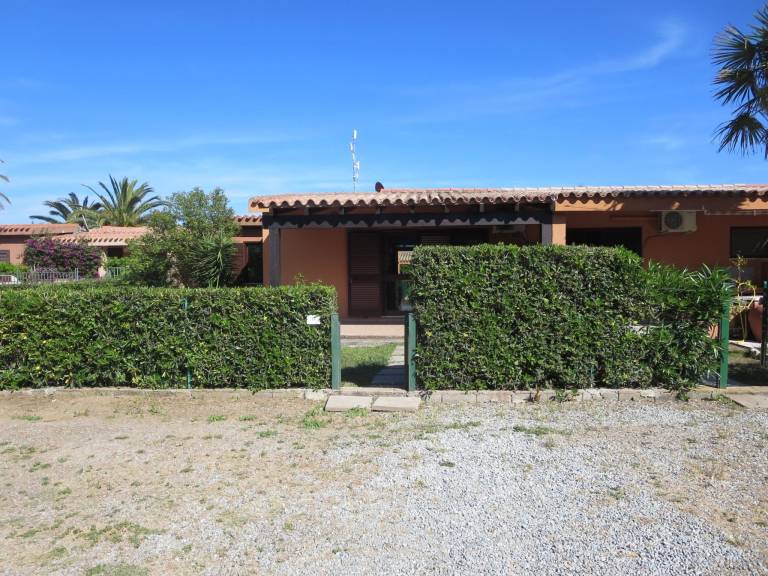 Charming rental apartment with grill & garden | Next to the beach | Pets are welcome — photo 3