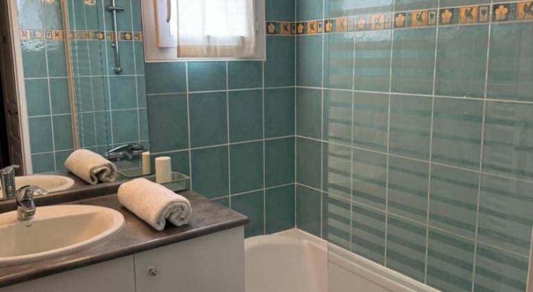 House with 2 rooms for 4 persons — photo 2