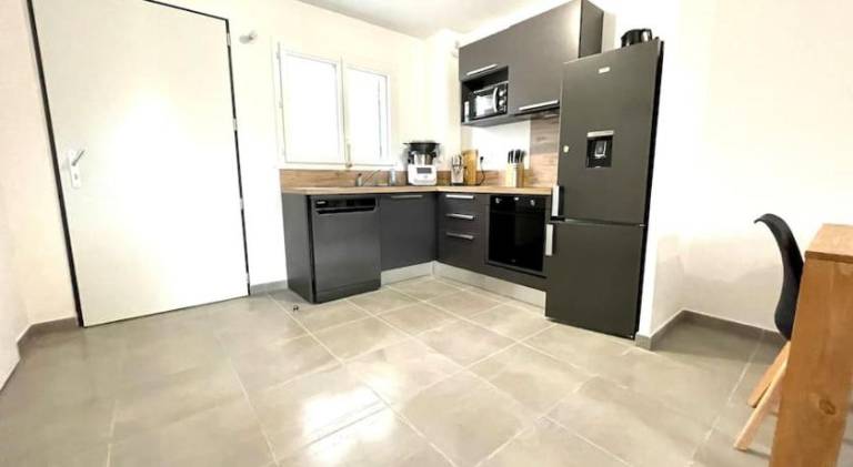 Fully equipped pleasant villa with yard, barbecue & patio | Next to the beach | Perfect for remote work | Pets allowed — photo 3