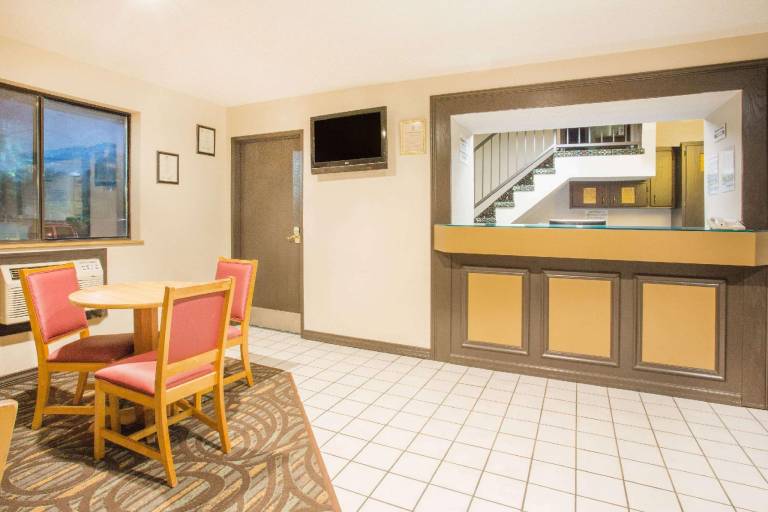 Super 8 By Wyndham Lexington Va — photo 3