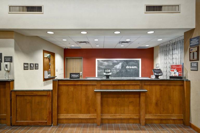 Hampton Inn & Suites Yuma — photo 4