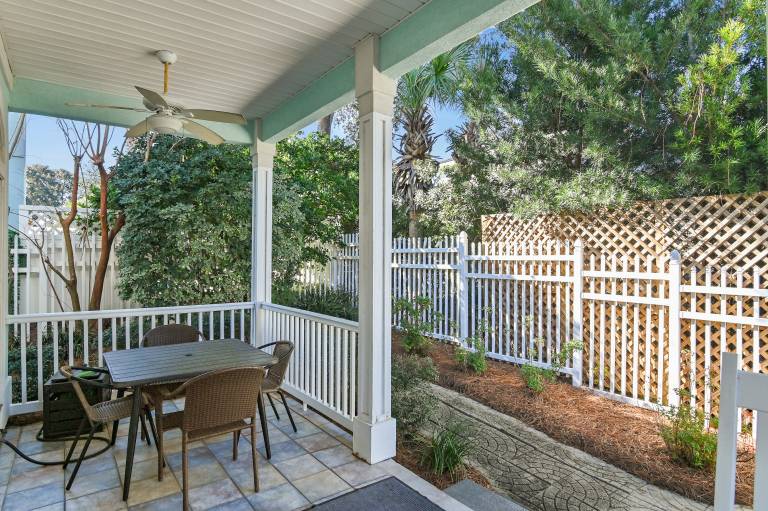 Ocean Breeze Cottage — photo 2